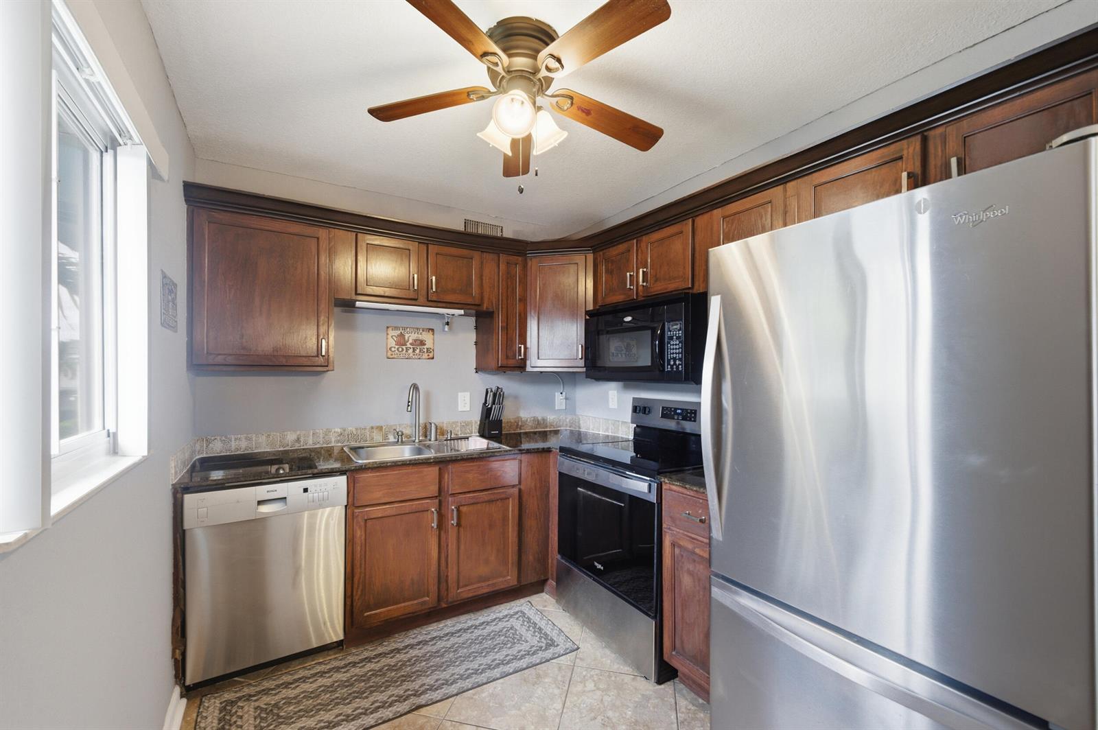 376 Saxony H, Delray Beach FL 33446