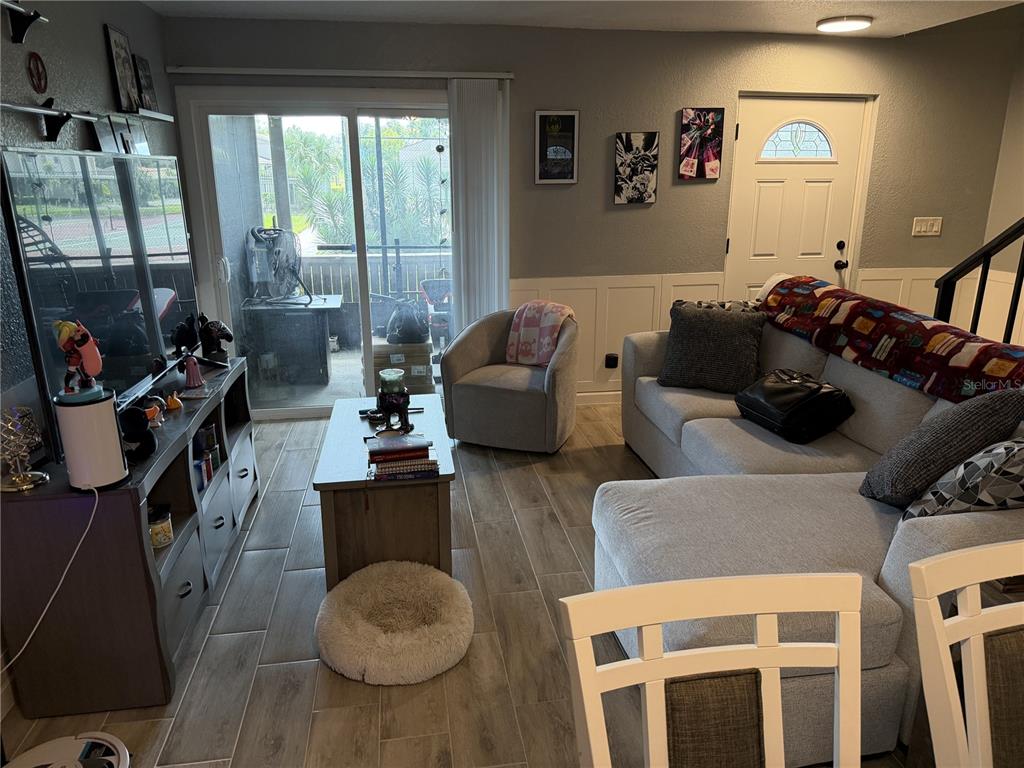 7925 PINE DRIVE UNIT 33, TEMPLE TERRACE, FL — photo 3 of 20