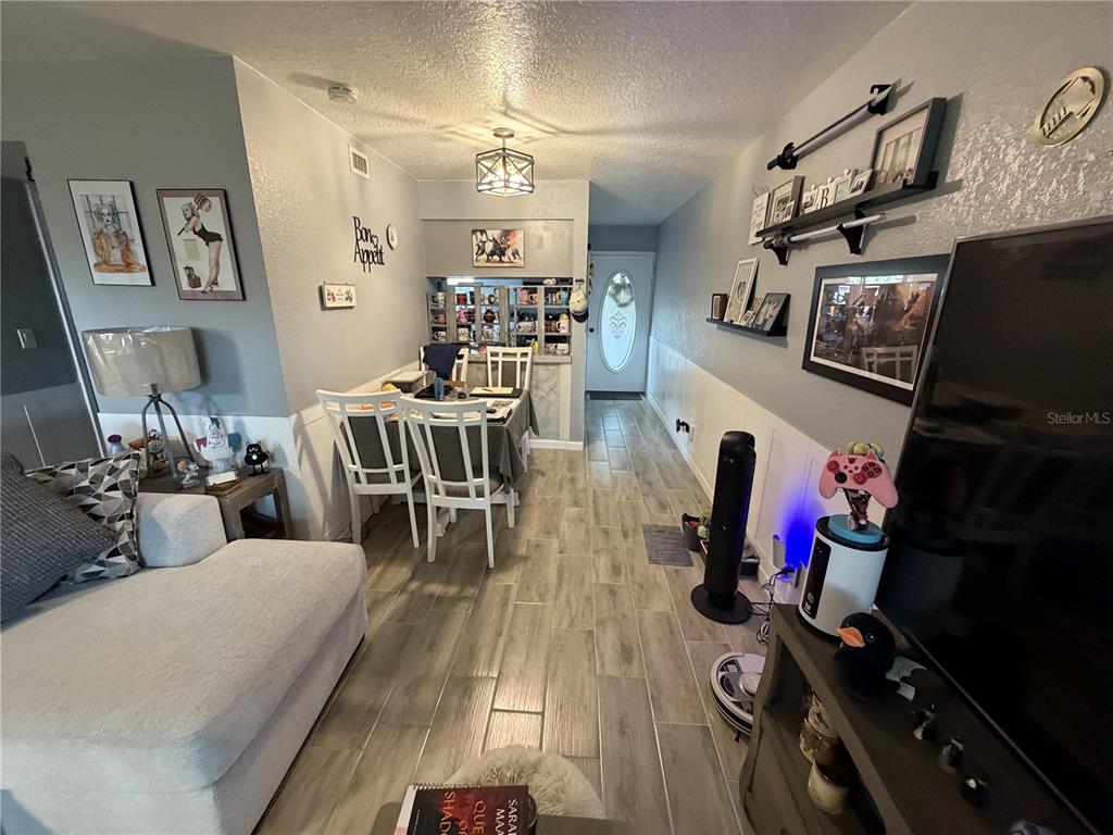 7925 PINE DRIVE UNIT 33, TEMPLE TERRACE, FL — photo 4 of 20