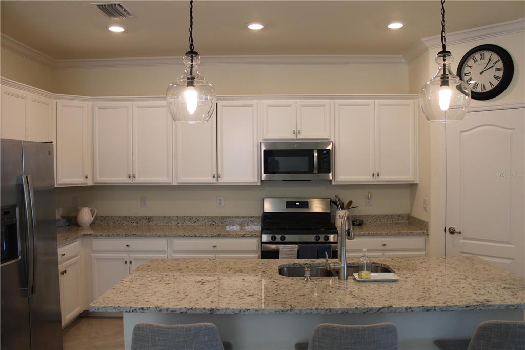 6647 CLAIRBORNE LANE, BRADENTON, FL — photo 2 of 30