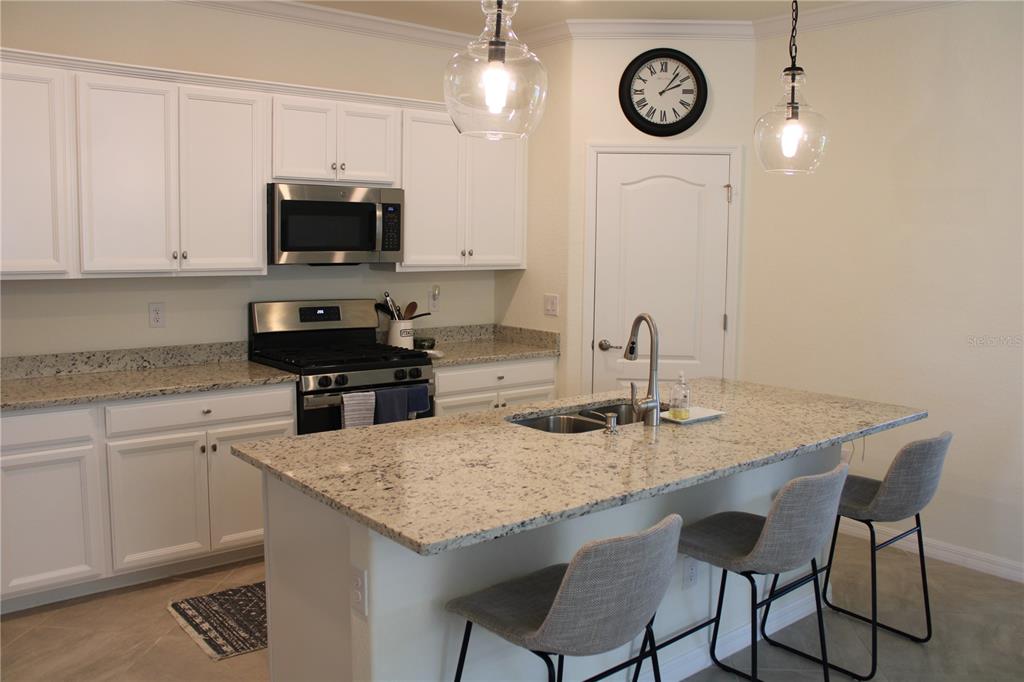 6647 CLAIRBORNE LANE, BRADENTON, FL — photo 4 of 30