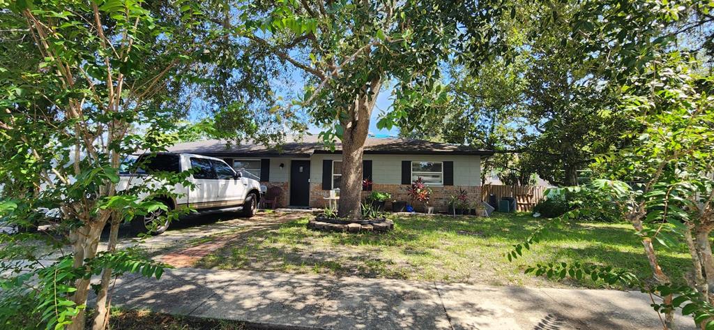 611 LILAC ROAD
