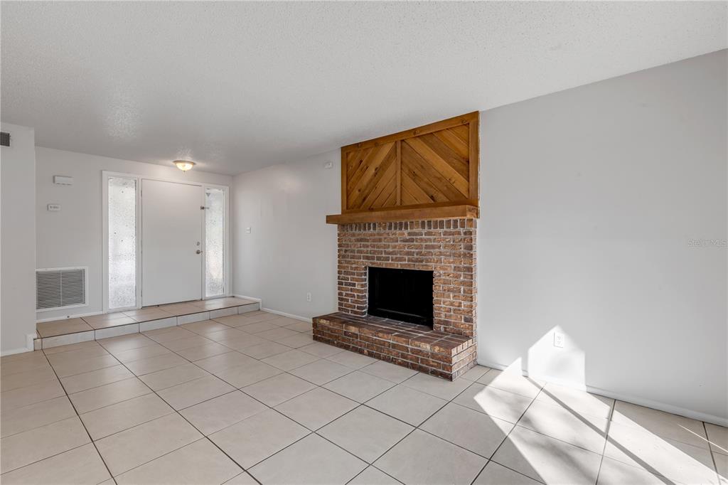 1124 MILL RUN CIRCLE, APOPKA, FL — photo 3 of 29