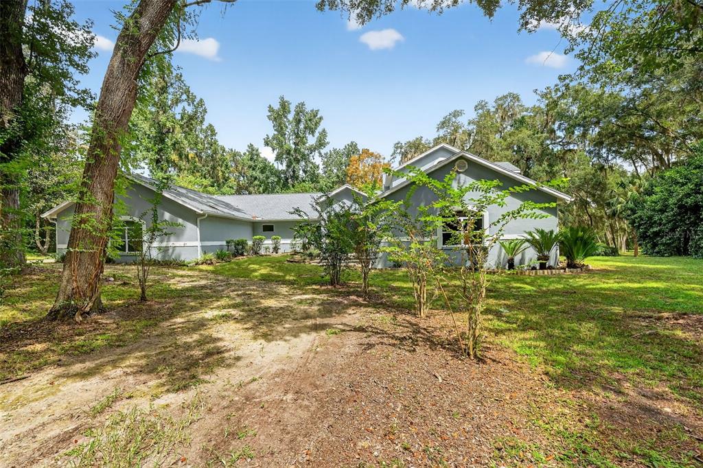 25 LAKE WOOD CIRCLE
