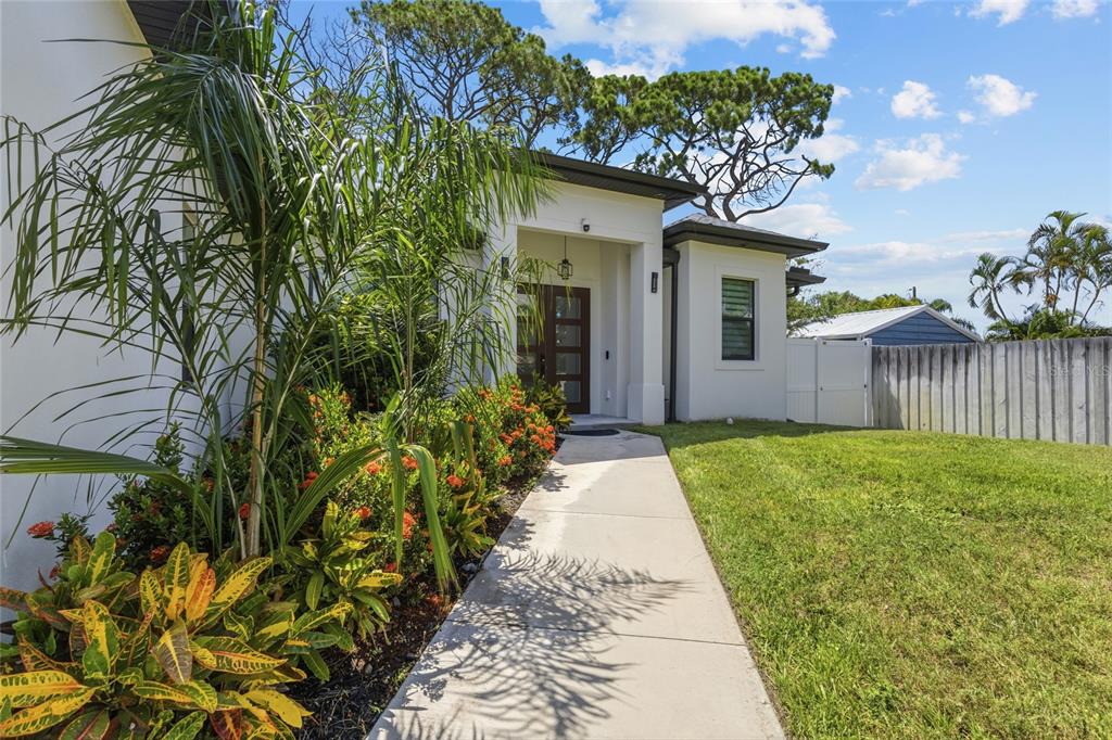 4722 NEPTUNE ROAD, VENICE, FL — photo 2 of 30