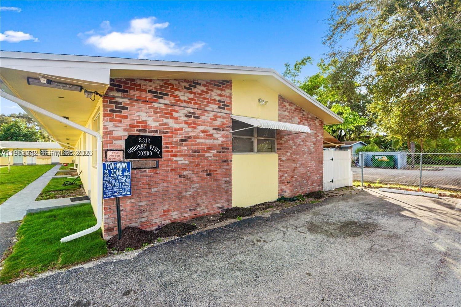 2312 Van Buren St # 5, Hollywood FL 33020