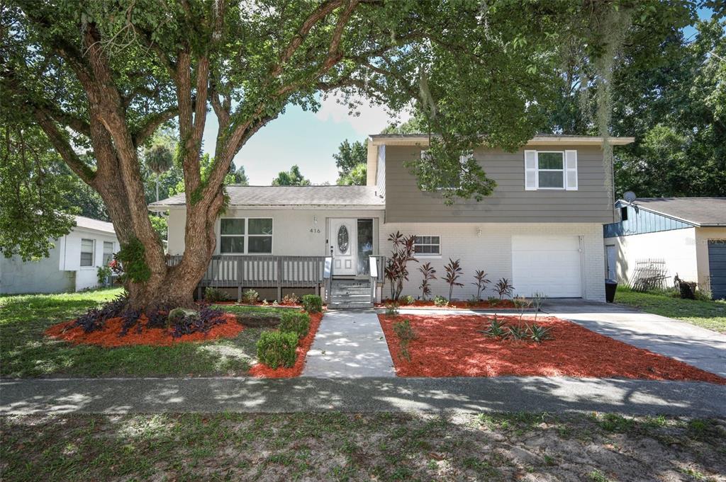 416 S HAWTHORN CIRCLE
