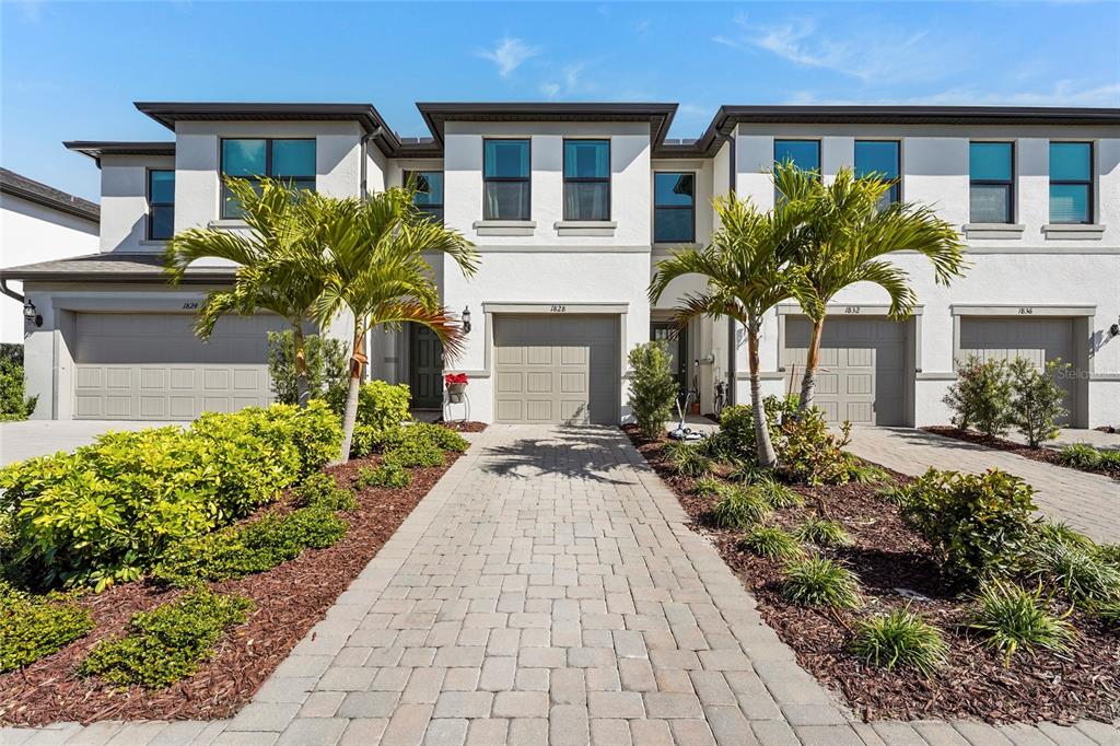 1828 VANORA LANE