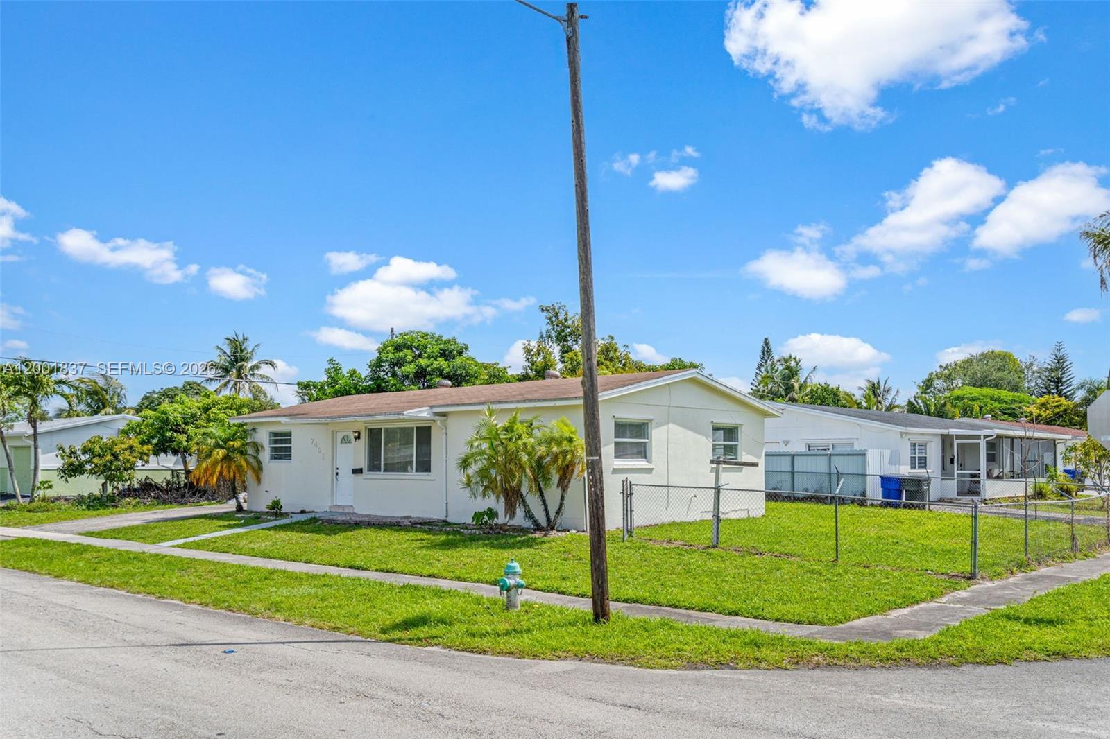 7491 Hope St, Hollywood FL 33024