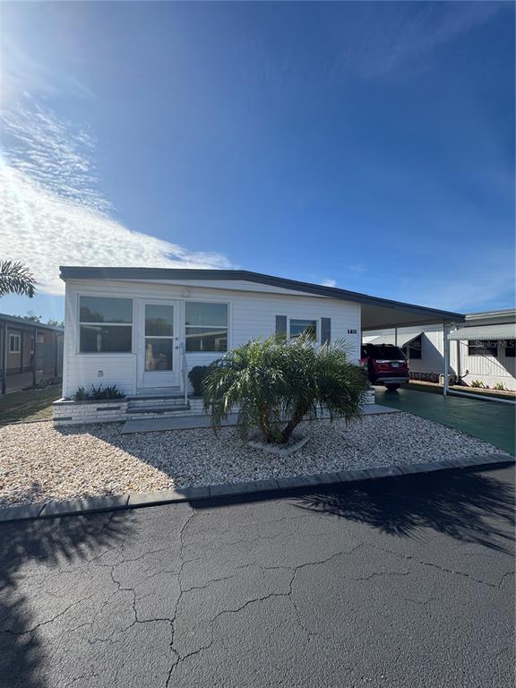 40 LAFITTE DRIVE