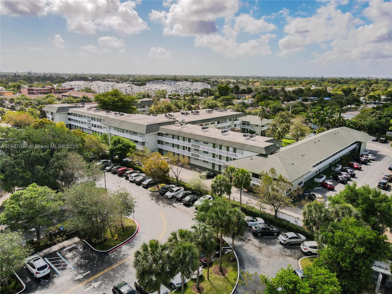 4200 NW 3rd Ct # 116, Plantation FL 33317