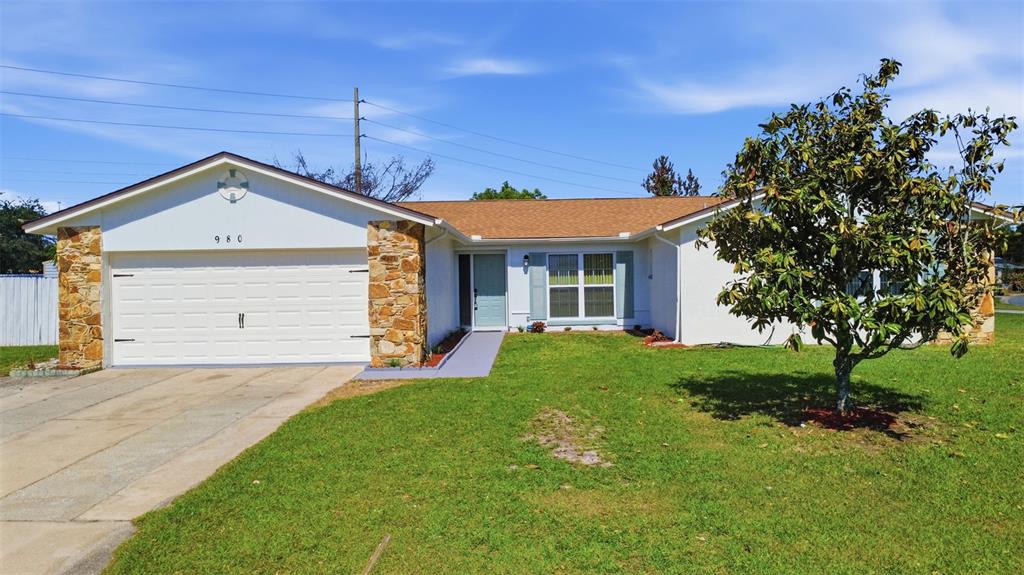 980 HICKORY COURT