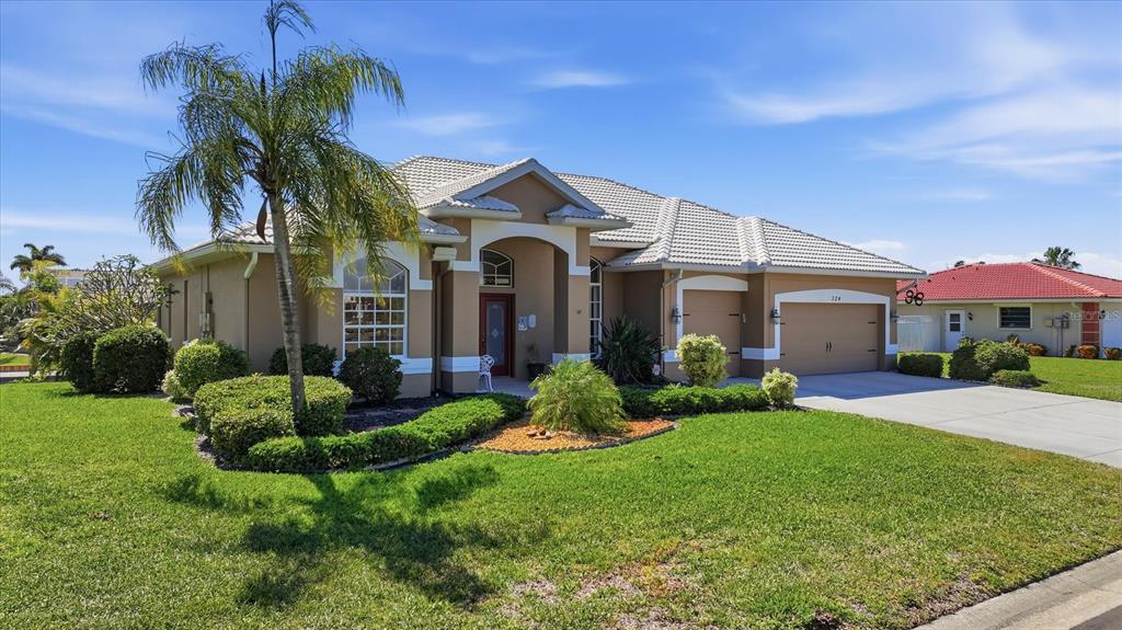 324 OAKWOOD CIRCLE