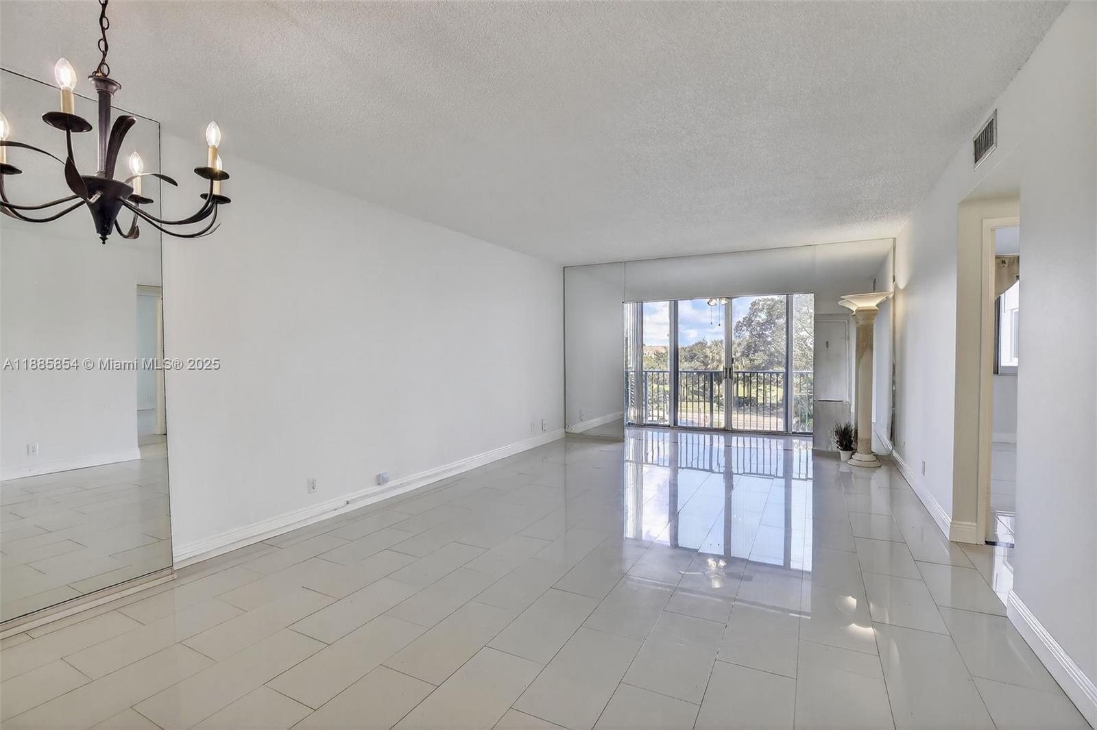 4200 Hillcrest Dr # 308, Hollywood FL 33021