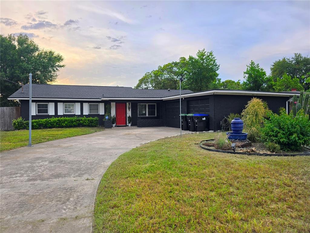1902 SARAZEN DRIVE