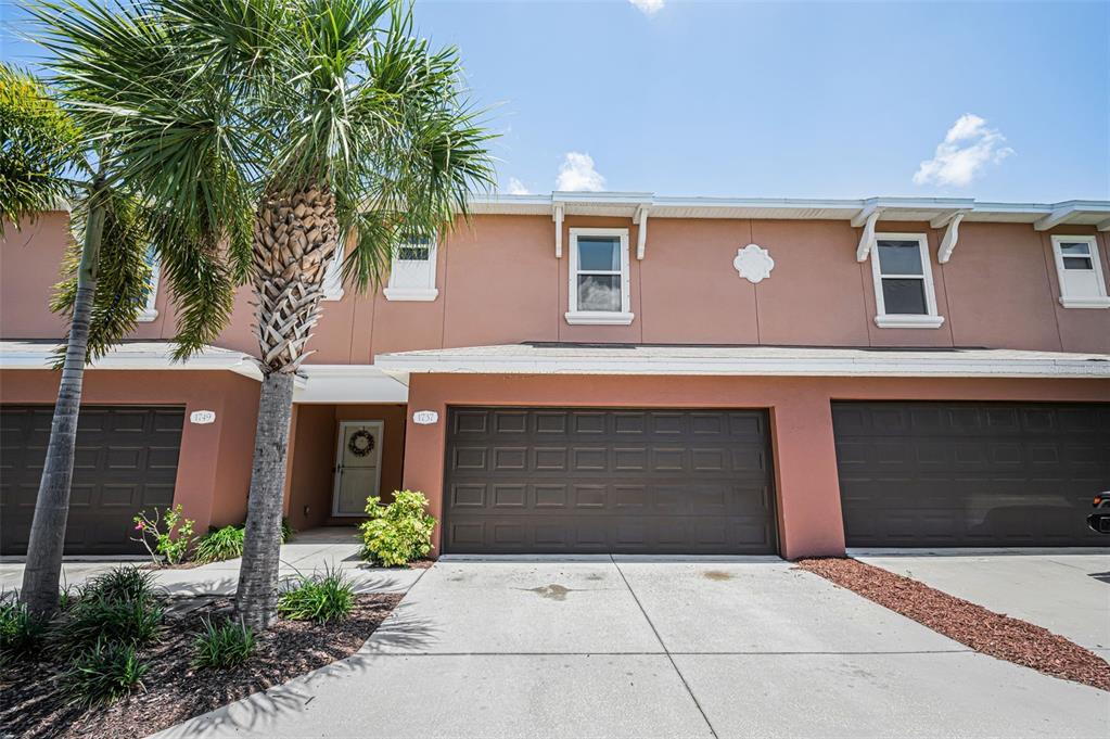 1737 SOMMARIE WAY