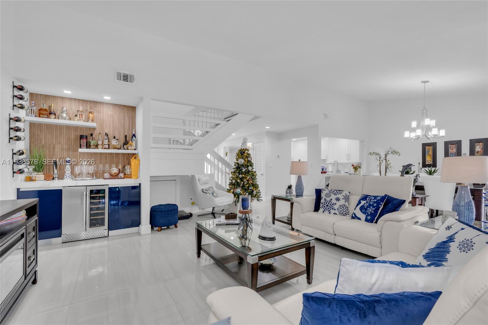 4737 NW 98th Pl, Doral FL 33178