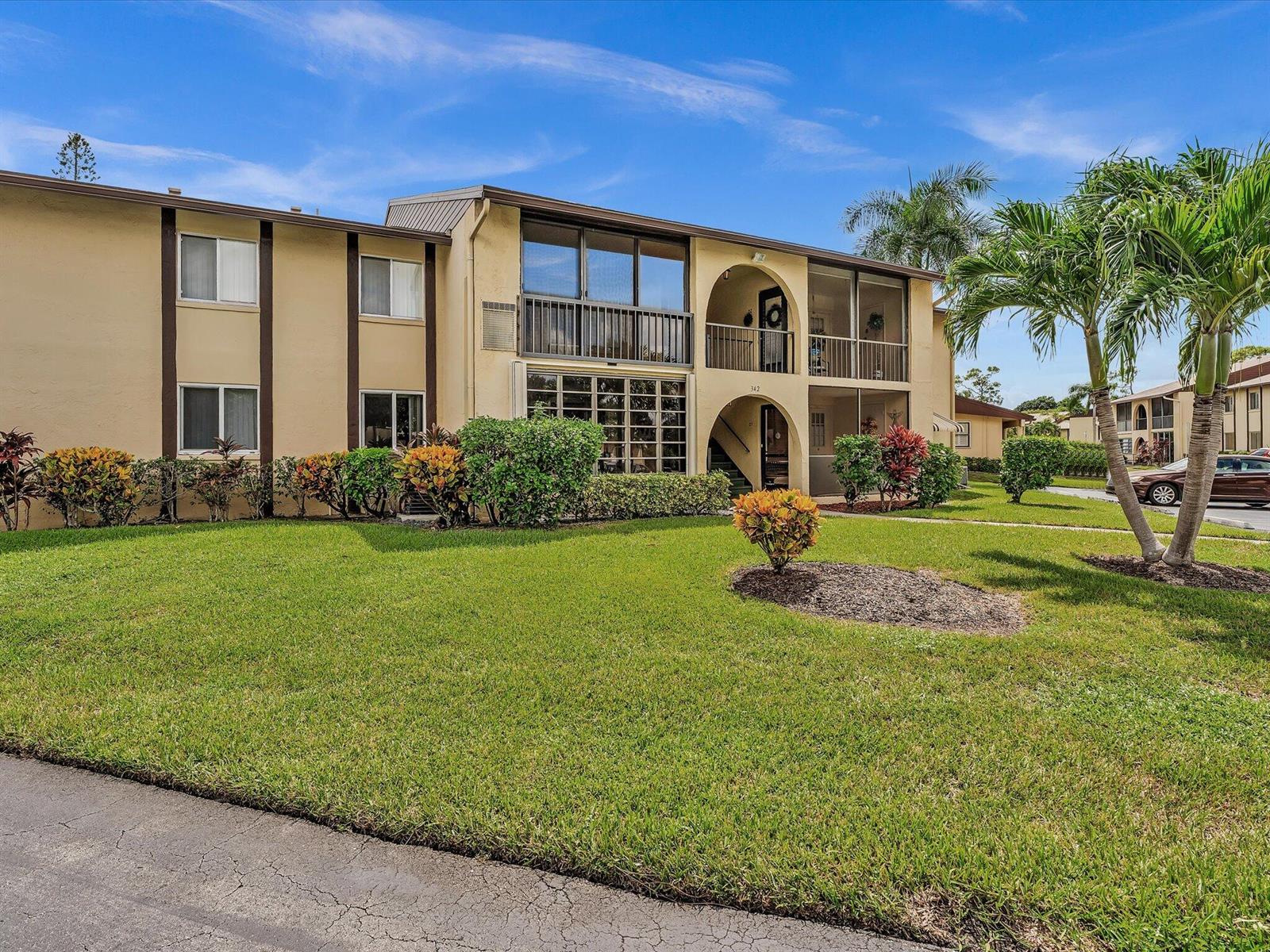 342 Pine Ridge Circle # 2, FL 33463