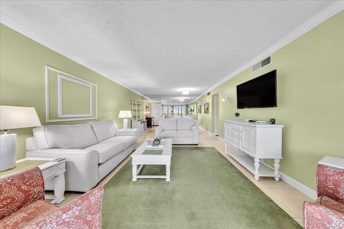 2651 S Course Drive Apt 302, Pompano Beach FL 33069
