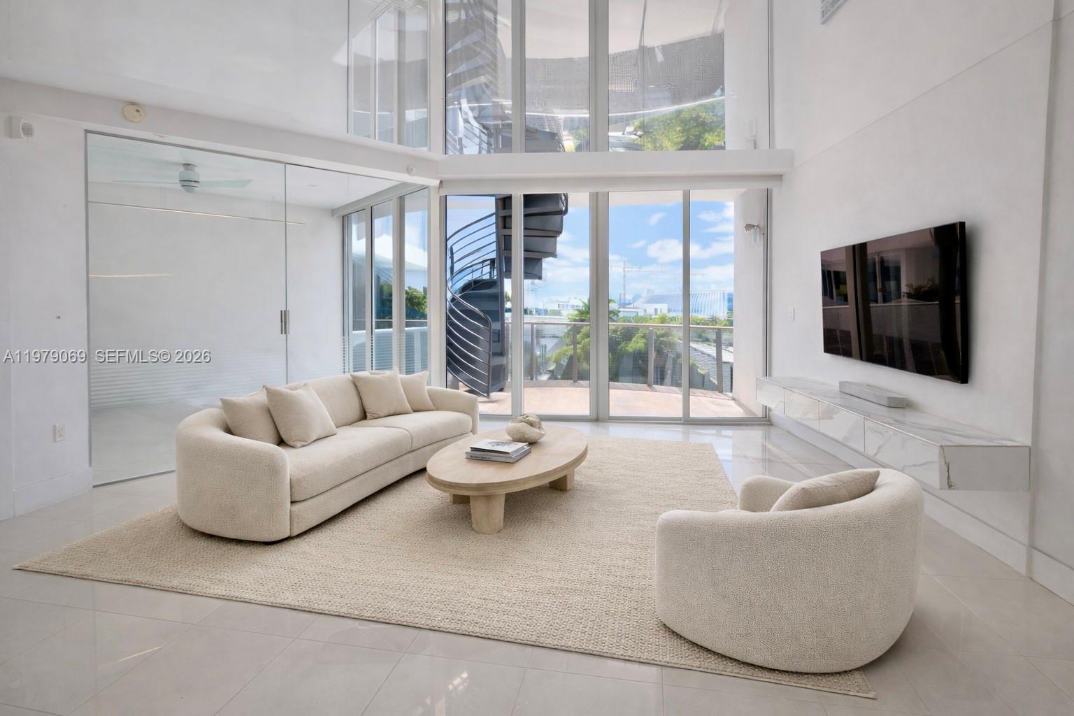 2155 Washington Ct # 606, Miami Beach FL 33139