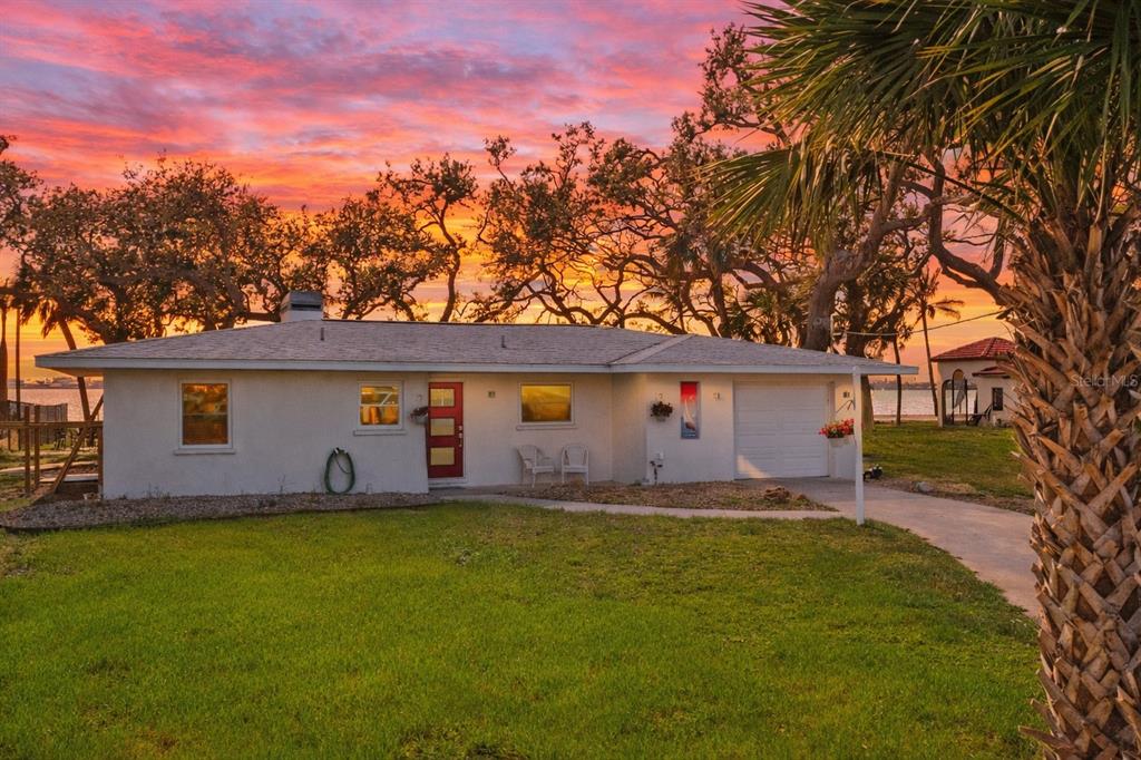918 EDGEWATER DRIVE