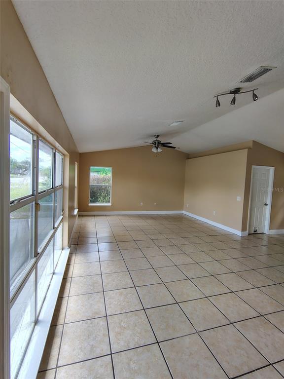 902 N THACKER AVENUE, KISSIMMEE, FL — photo 5 of 30