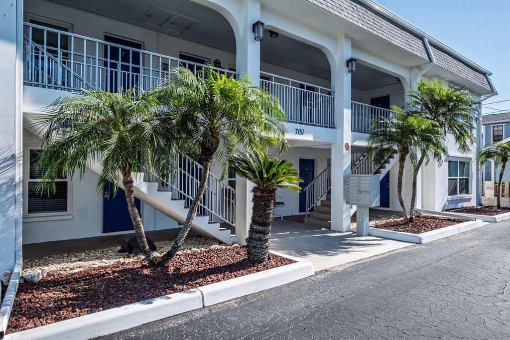 7151 SUNSET WAY UNIT 10, ST PETE BEACH, FL — photo 3 of 30