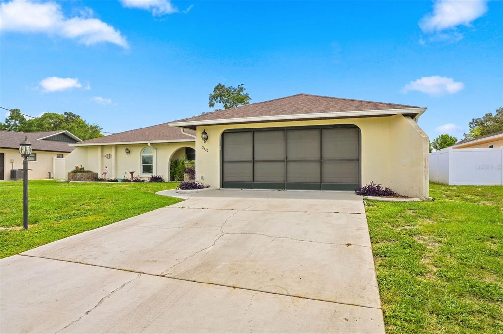 2432 LAKE FOREST AVENUE, SPRING HILL, FL — photo 4 of 30