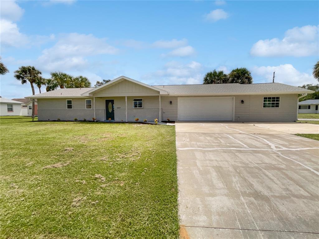 1427 E GATE DRIVE