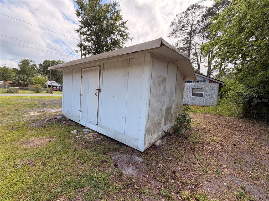 ARMADILLO ROAD, ASTOR, FL — photo 4 of 12