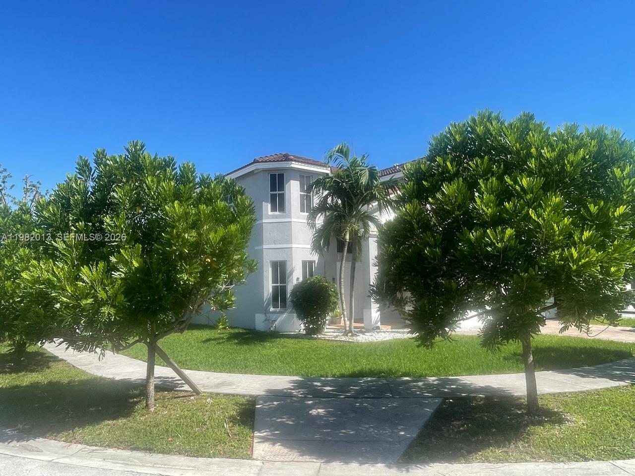 HOMESTEAD, FL — photo 4 of 30