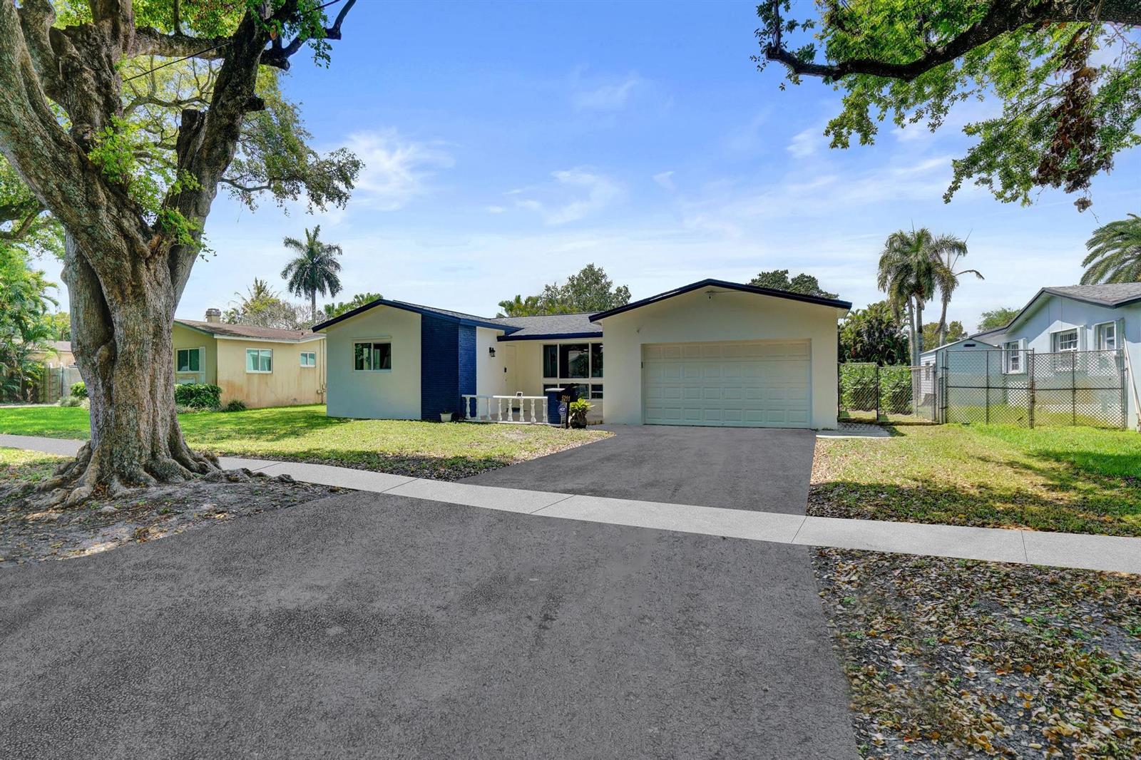5211 SW 91st Terrace, Cooper City FL 33328