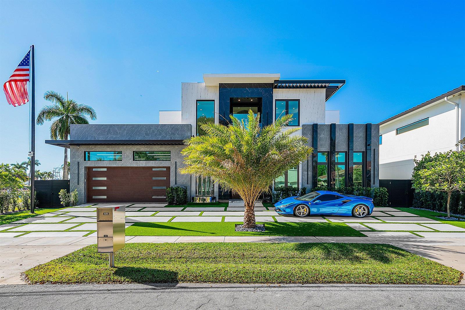2650 NE 48th Court, Lighthouse Point FL 33064