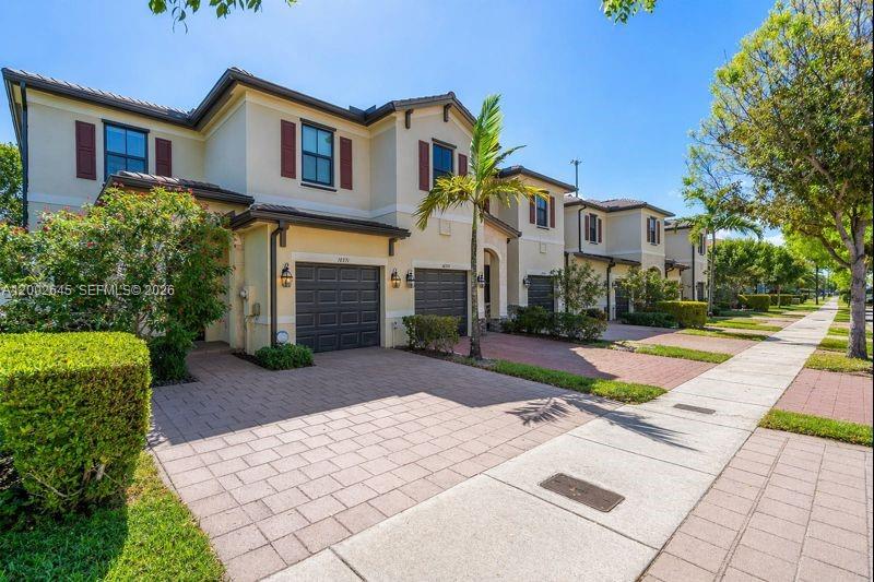 10371 W 32nd Ln, Hialeah FL 33018