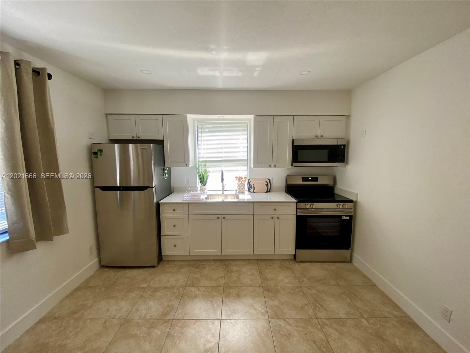 1112 N 61st Ter # B, Hollywood FL 33024