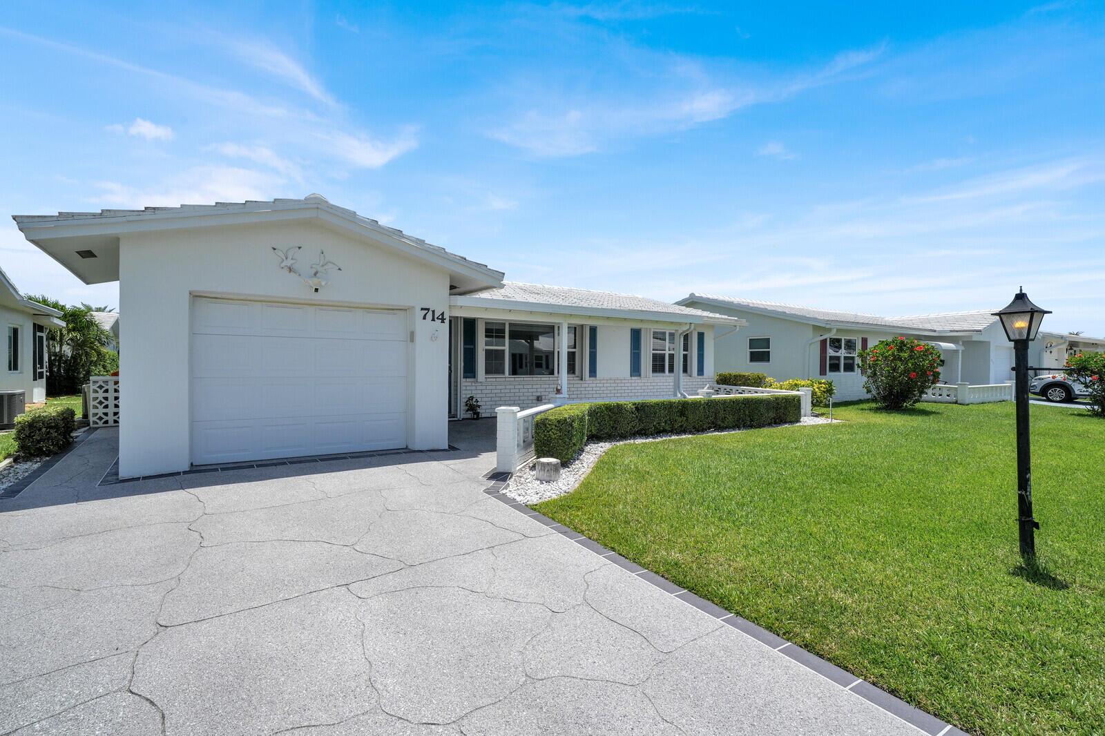 714 SW 16th Street, Boynton Beach FL 33426