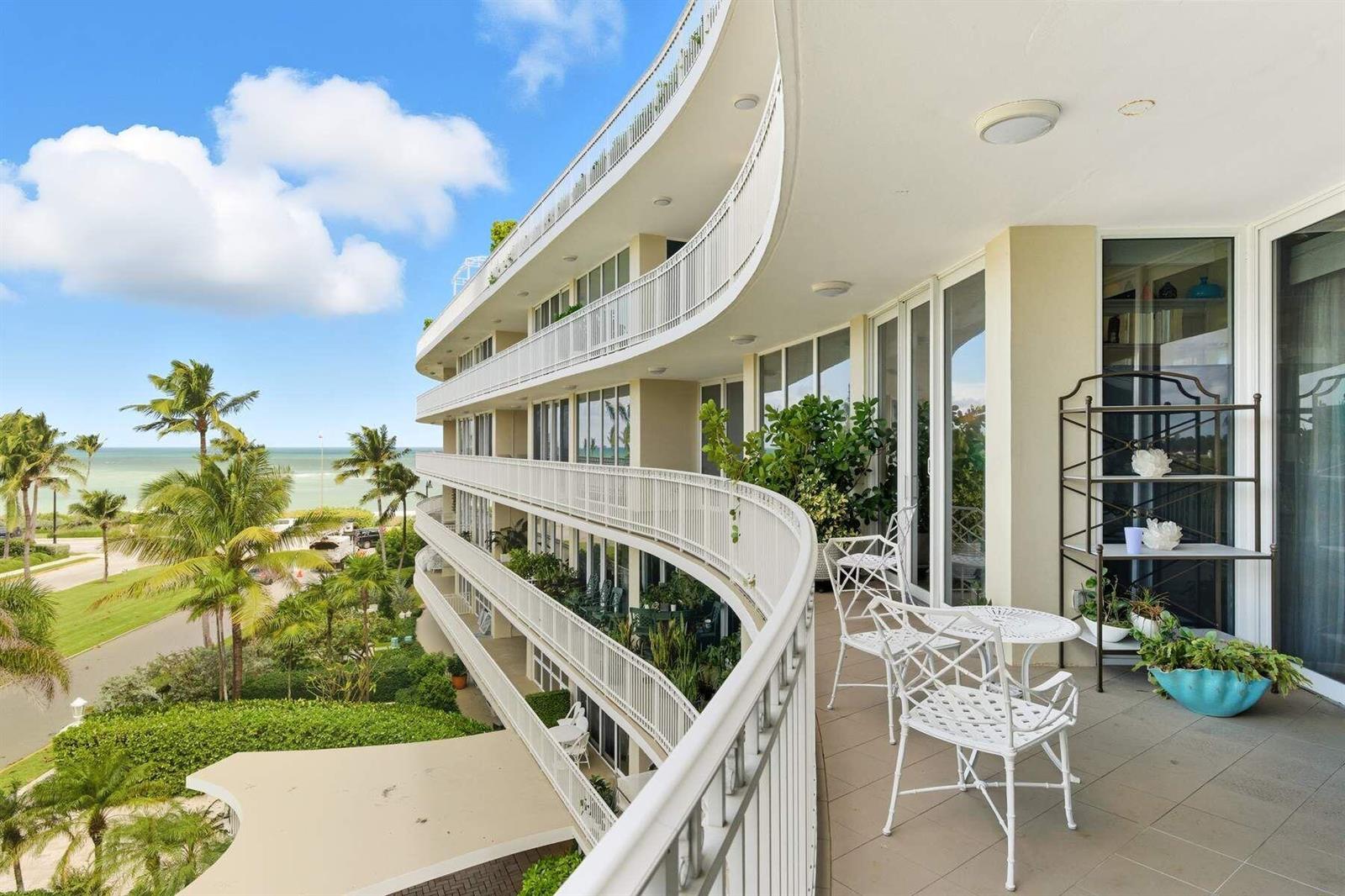 100 Royal Palm Way # F4, Palm Beach FL 33480