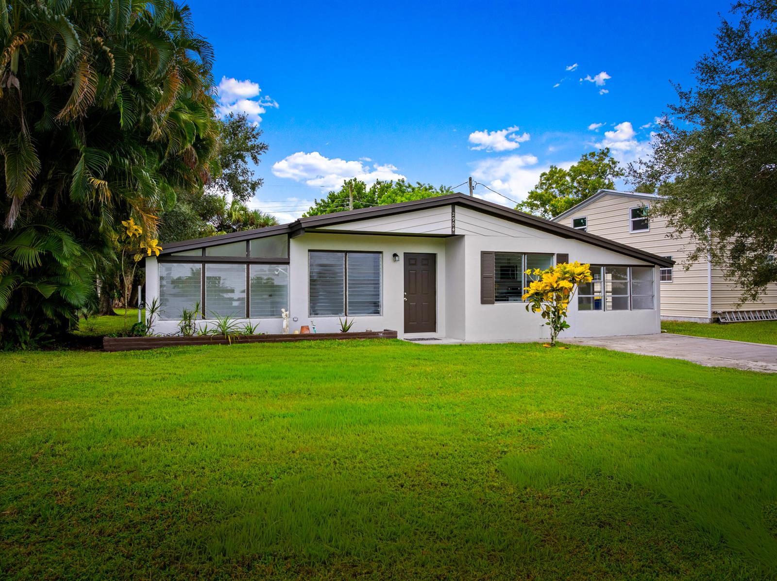 2904 SE Bamboo Street, Stuart FL 34997
