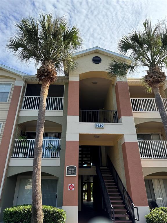 1920 SUMMER CLUB DRIVE UNIT 202
