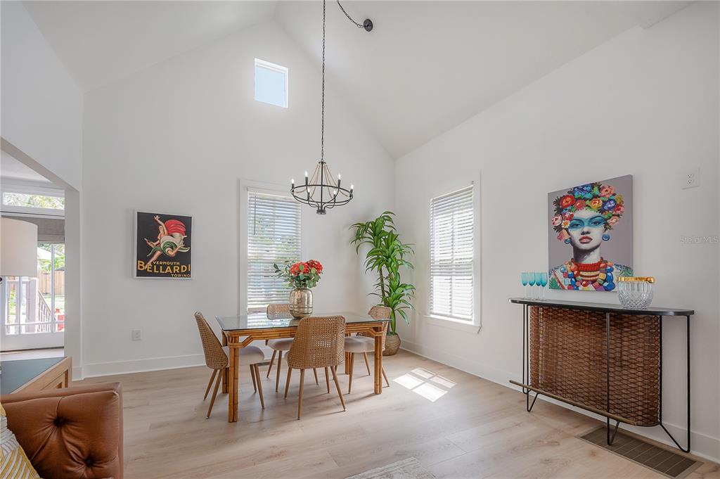 408 E AMELIA AVENUE, TAMPA, FL — photo 5 of 30