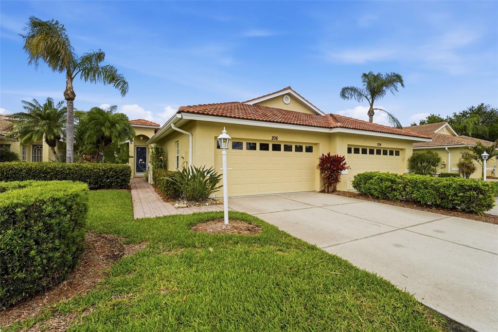 206 VISTA DEL LAGO WAY