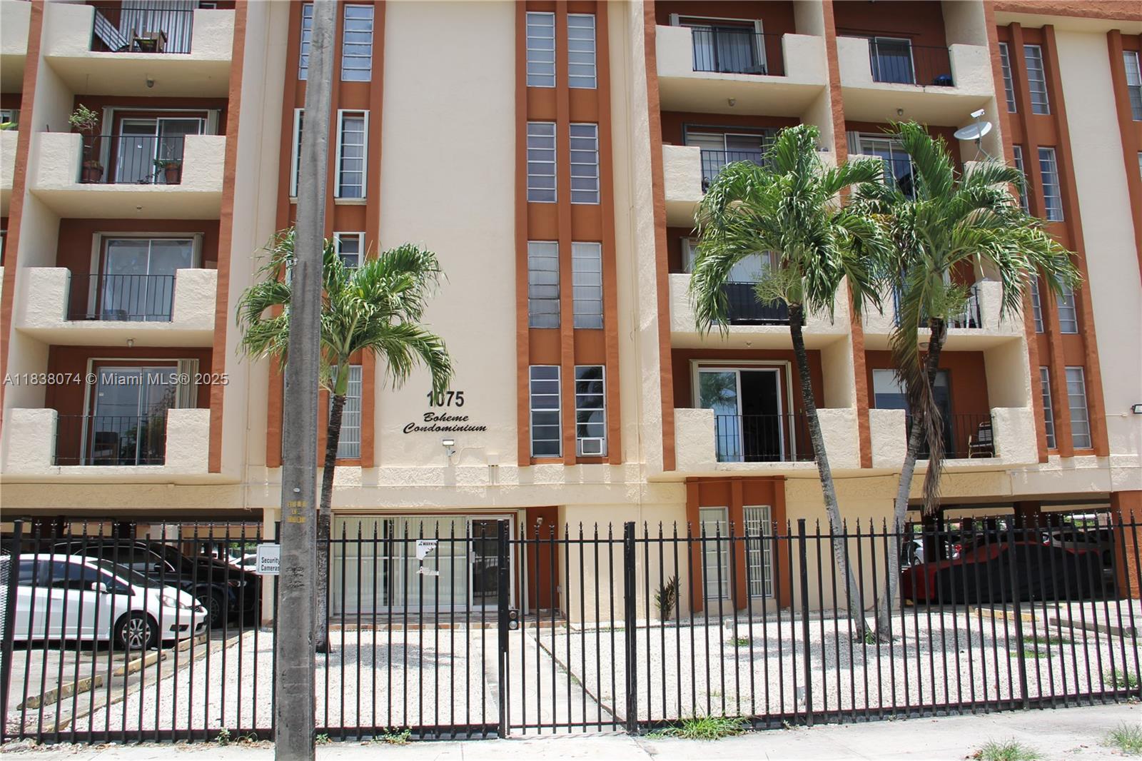 1075 W 68th St # 110, Hialeah FL 33014