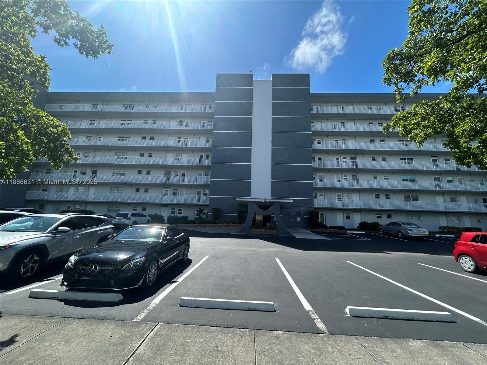 619 NE 14th Ave # 703, Hallandale Beach FL 33009