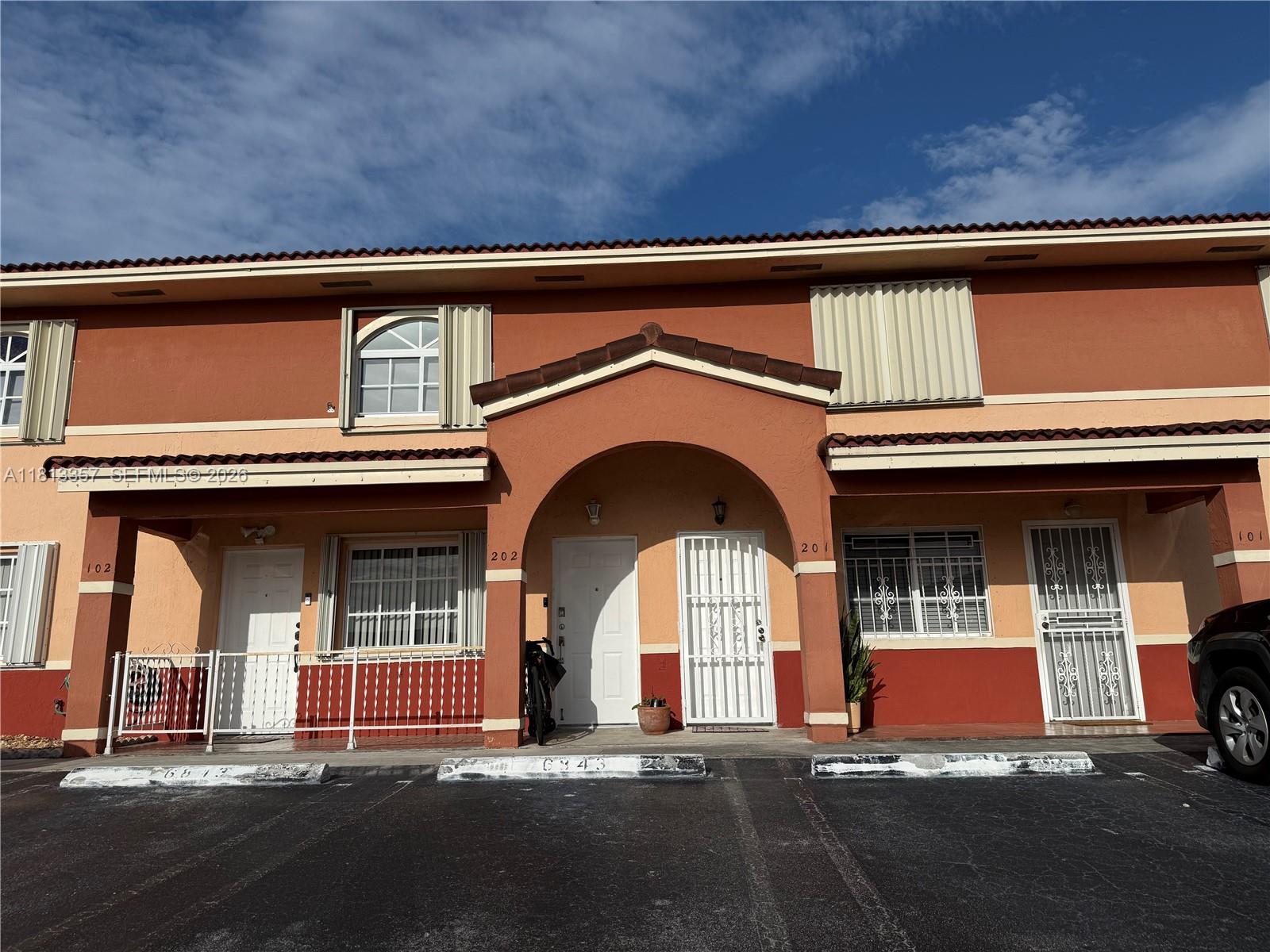 6823 W 36th Ave # 201, Hialeah FL 33018