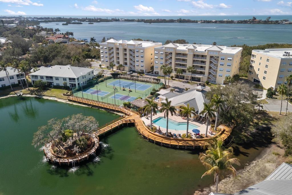 260 HIDDEN BAY DRIVE UNIT 304, OSPREY, FL — photo 2 of 30