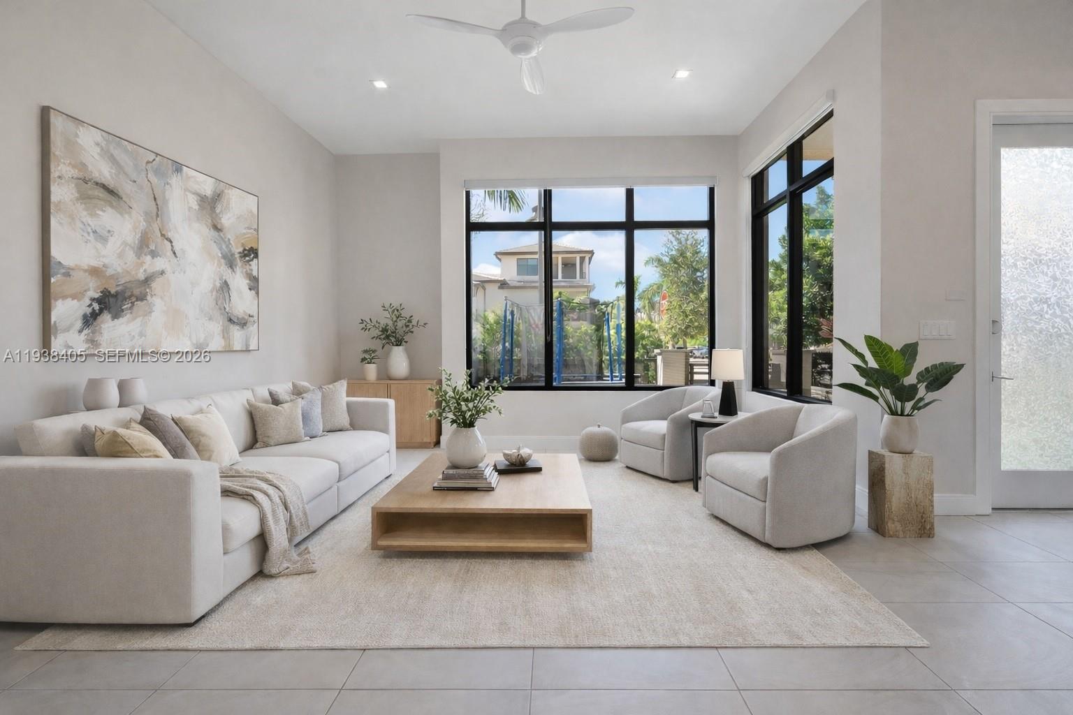 8279 NW 43rd St, Doral FL 33166