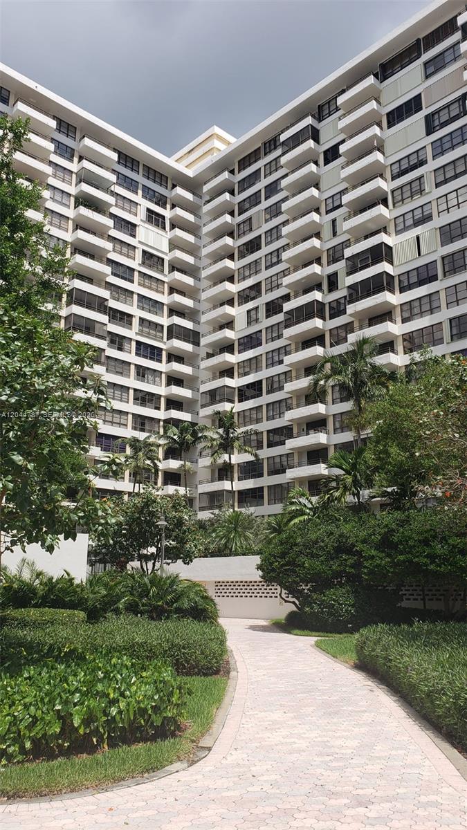 600 Three Islands Blvd # 1218, Hallandale Beach FL 33009