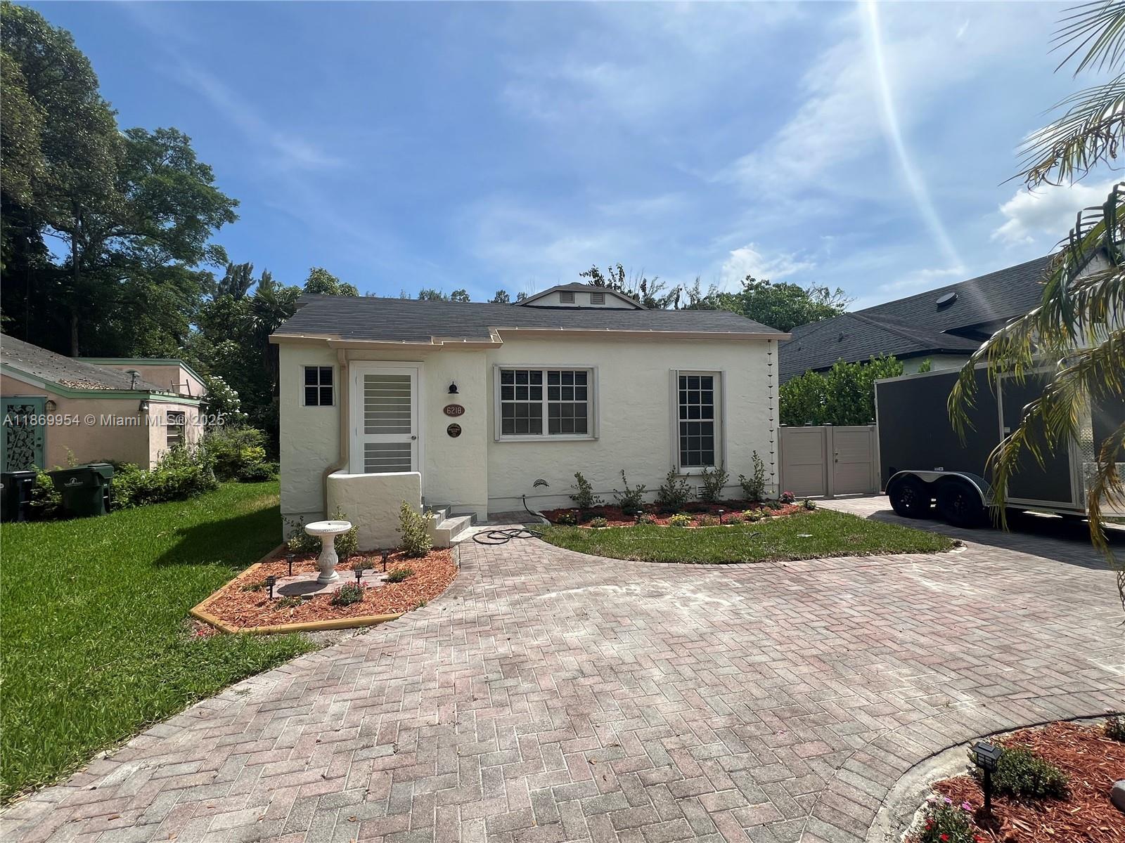 6218 SW 56th St, South Miami FL 33155