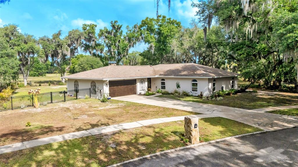 135 COUNTRY CLUB LANE