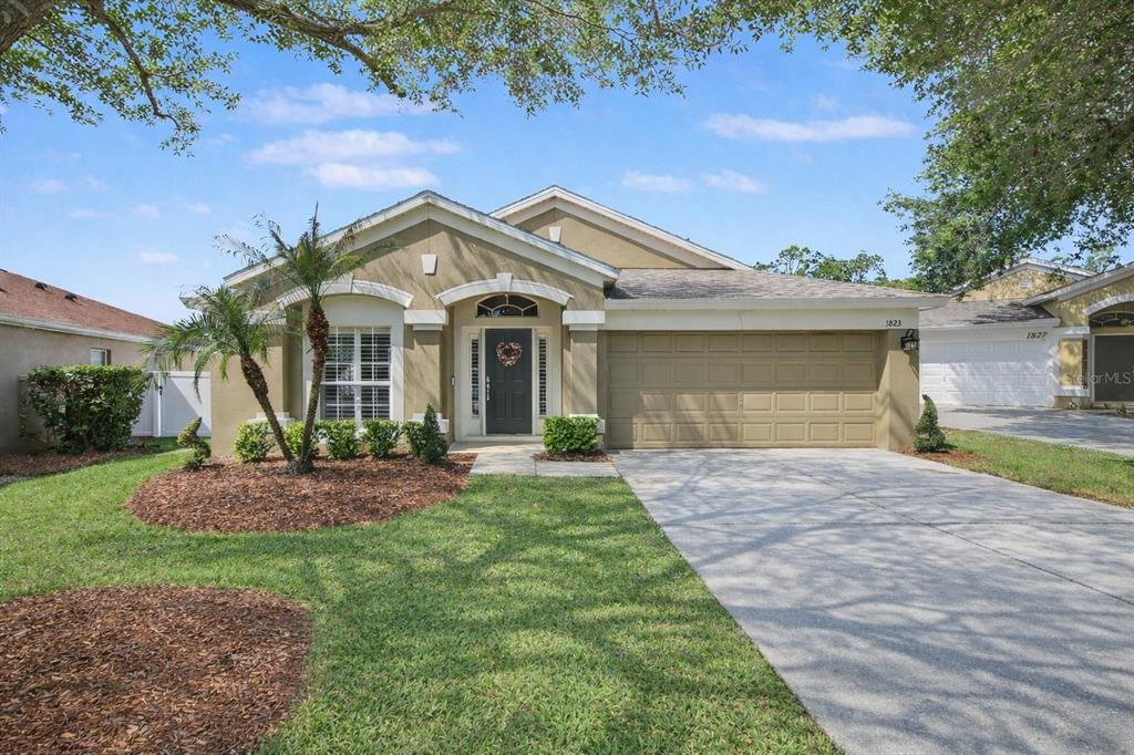 1823 LAUREL BROOK LOOP